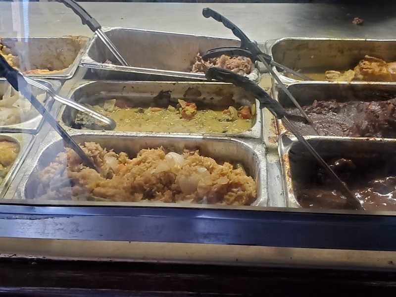 Caribbean Chicken & Fish interior